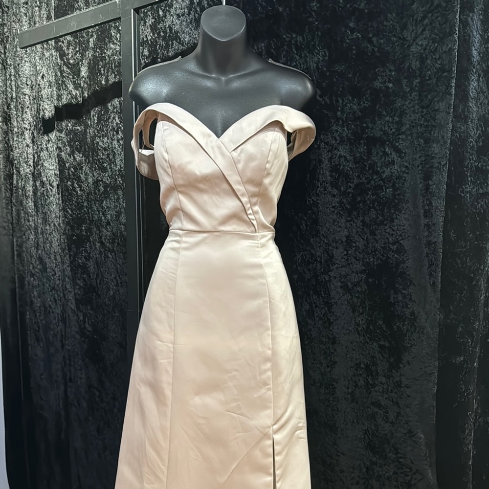 Cream Sheath Dress with Sweetheart Neckline for Weddings